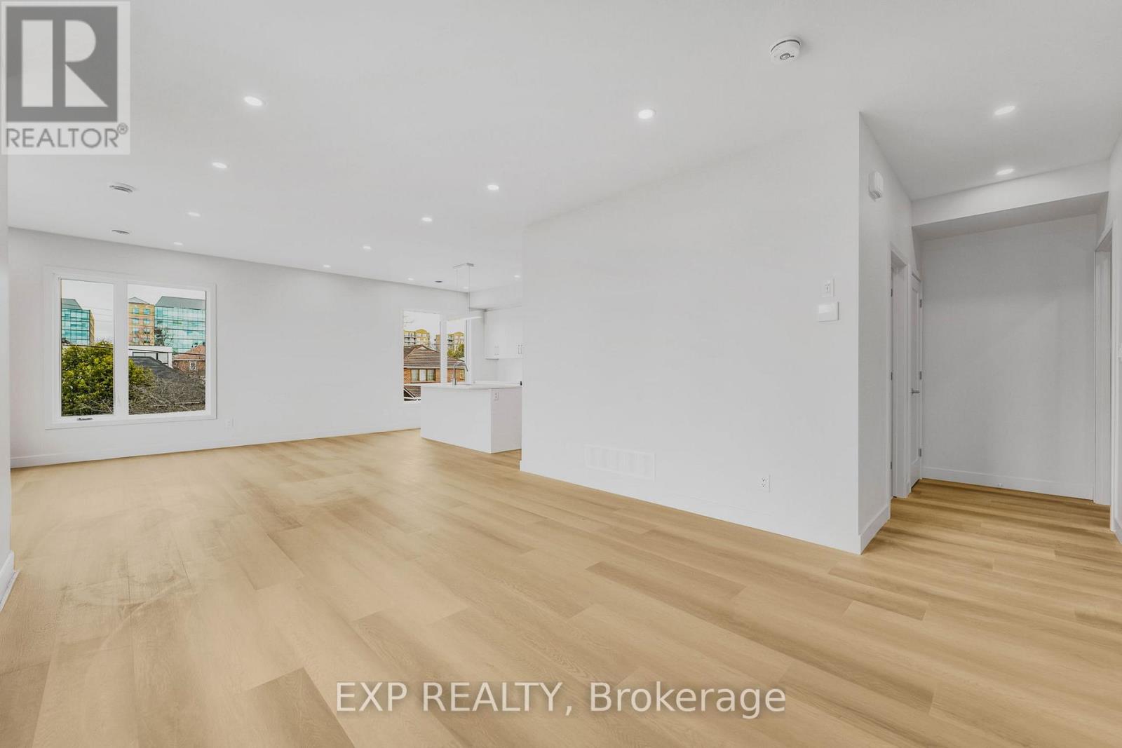 A - 2 Caroline Avenue, Ottawa, Ontario  K1Y 0S7 - Photo 3 - X12984066