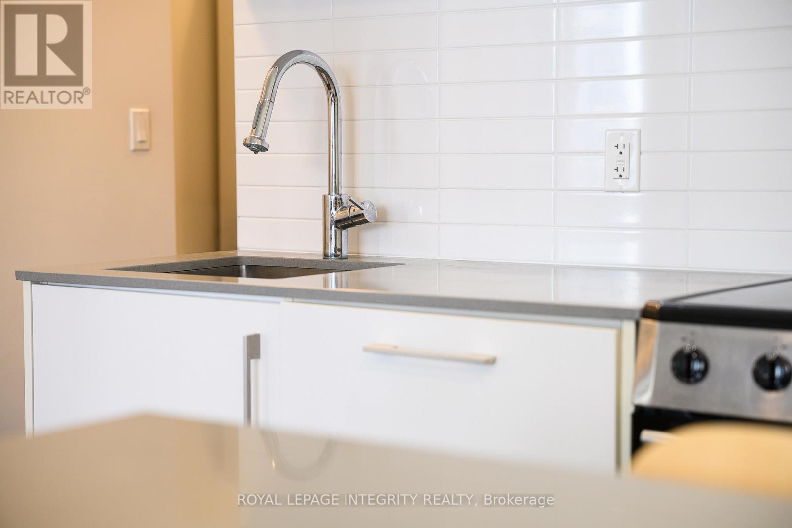 #604 - 255 Bay Street, Ottawa, Ontario  K1R 0C5 - Photo 16 - X12984112