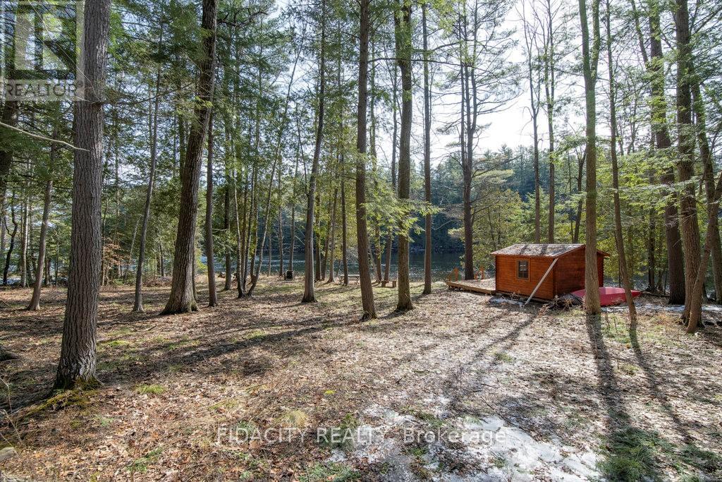 186 Fleming Drive, Greater Madawaska, Ontario  K0J 1H0 - Photo 12 - X12984148