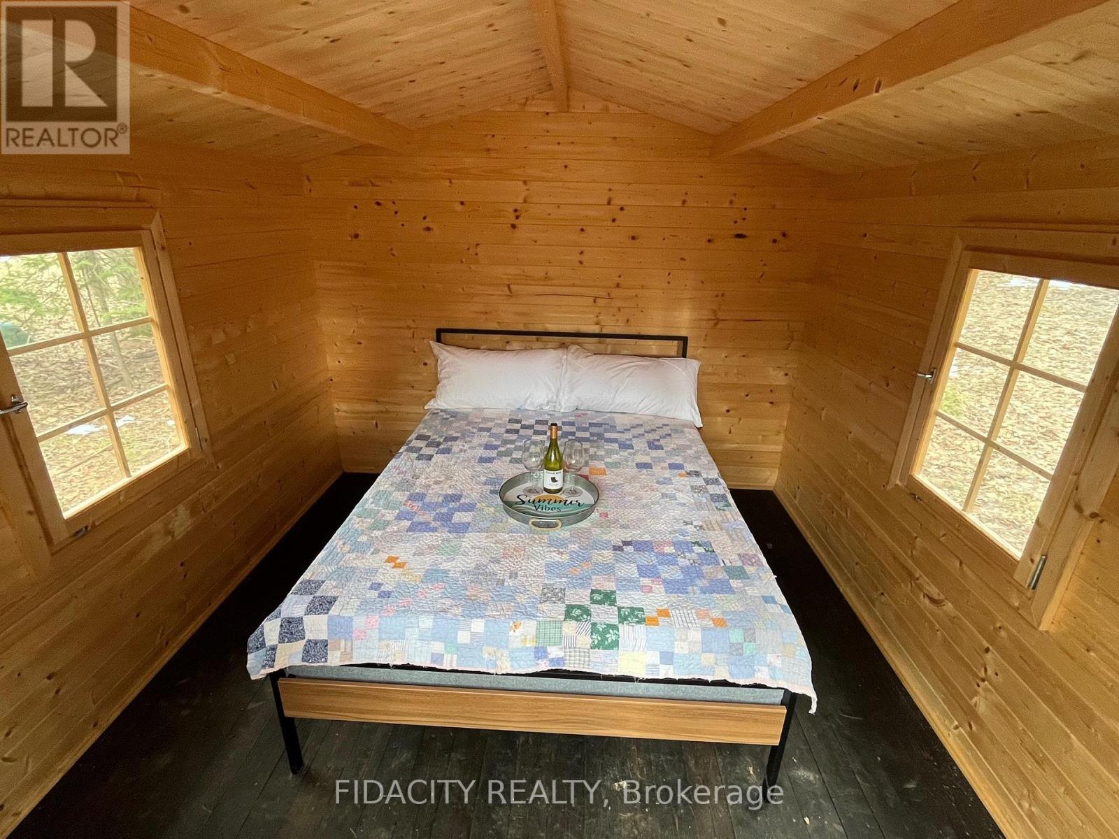 186 Fleming Drive, Greater Madawaska, Ontario  K0J 1H0 - Photo 15 - X12984148