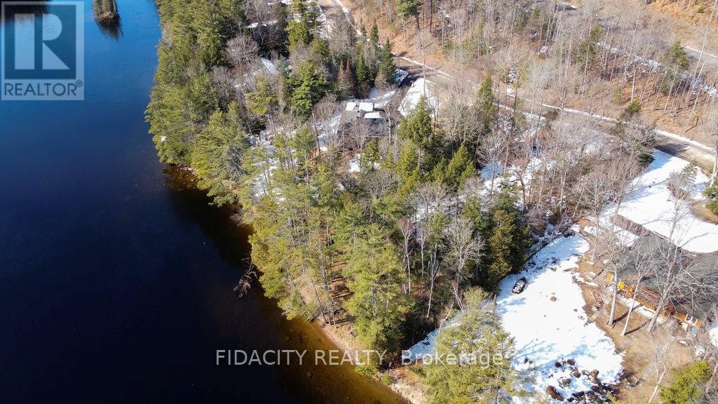 186 Fleming Drive, Greater Madawaska, Ontario  K0J 1H0 - Photo 3 - X12984148