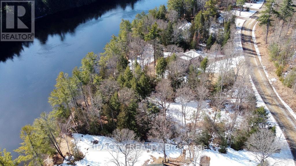 186 Fleming Drive, Greater Madawaska, Ontario  K0J 1H0 - Photo 6 - X12984148