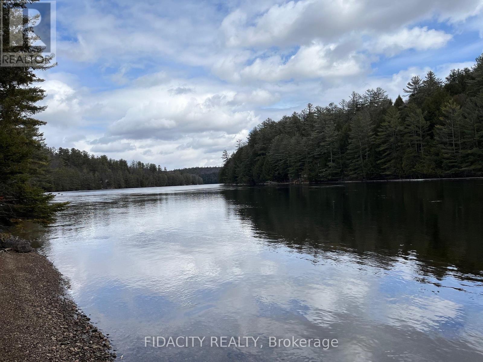 186 Fleming Drive, Greater Madawaska, Ontario  K0J 1H0 - Photo 7 - X12984148