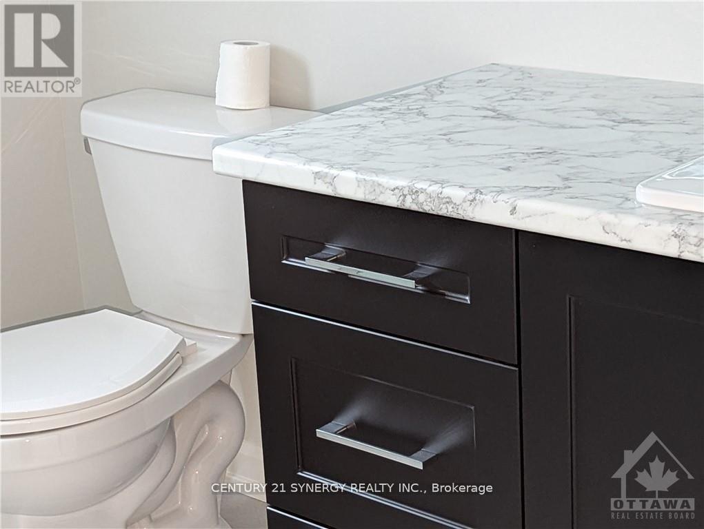 527 Chambord Street, Alfred And Plantagenet, Ontario  K0A 3K0 - Photo 5 - X12984194