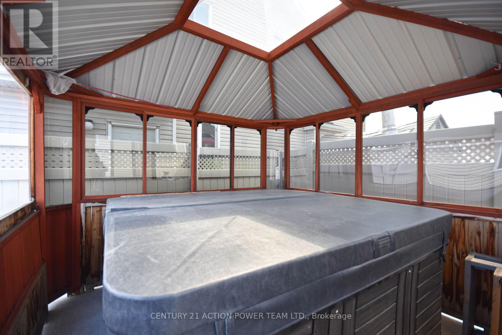 1969 Loasa Lane, Ottawa, Ontario  K4A 4T4 - Photo 34 - X12984226