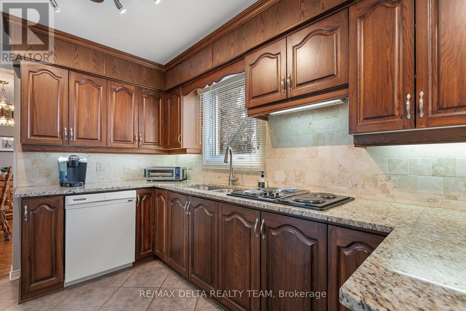 657 Ste Anne Street, Casselman, Ontario  K0A 1M0 - Photo 16 - X12984252