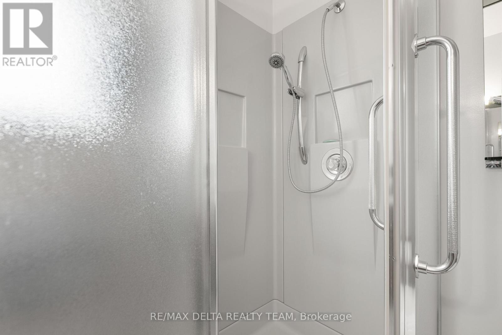 657 Ste Anne Street, Casselman, Ontario  K0A 1M0 - Photo 37 - X12984252