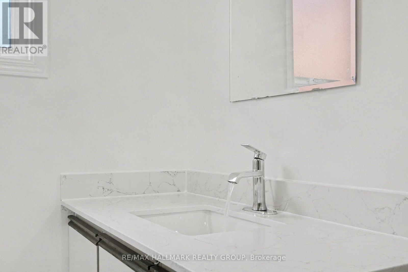 1 - 112 Barrette Street, Ottawa, Ontario  K1L 8A3 - Photo 10 - X12984284