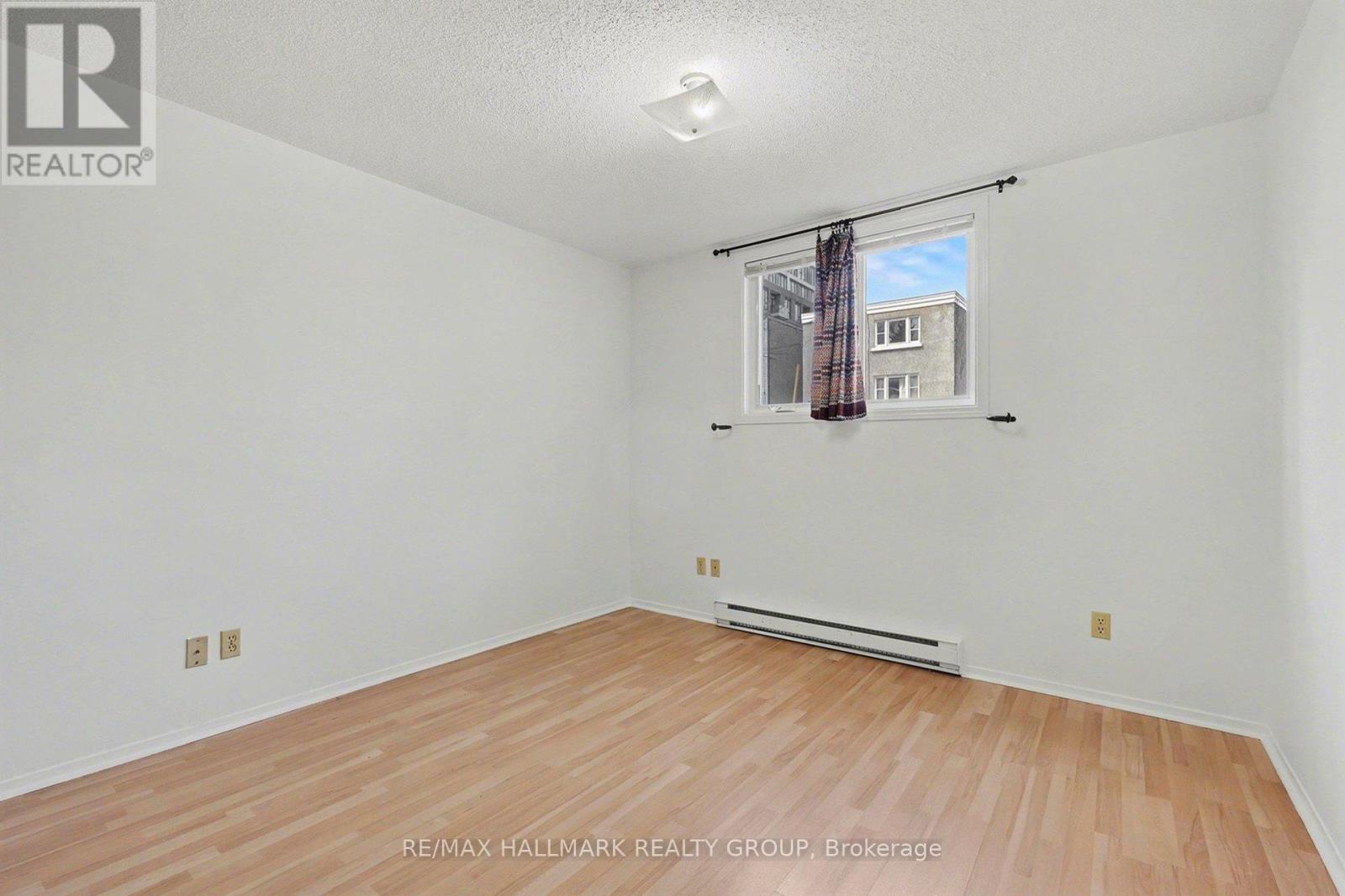 1 - 112 Barrette Street, Ottawa, Ontario  K1L 8A3 - Photo 15 - X12984284