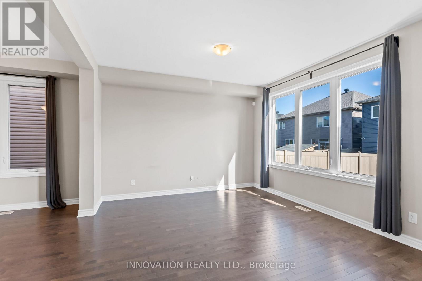 703 Samantha Eastop Avenue, Ottawa, Ontario  K2S 1B9 - Photo 8 - X12984306