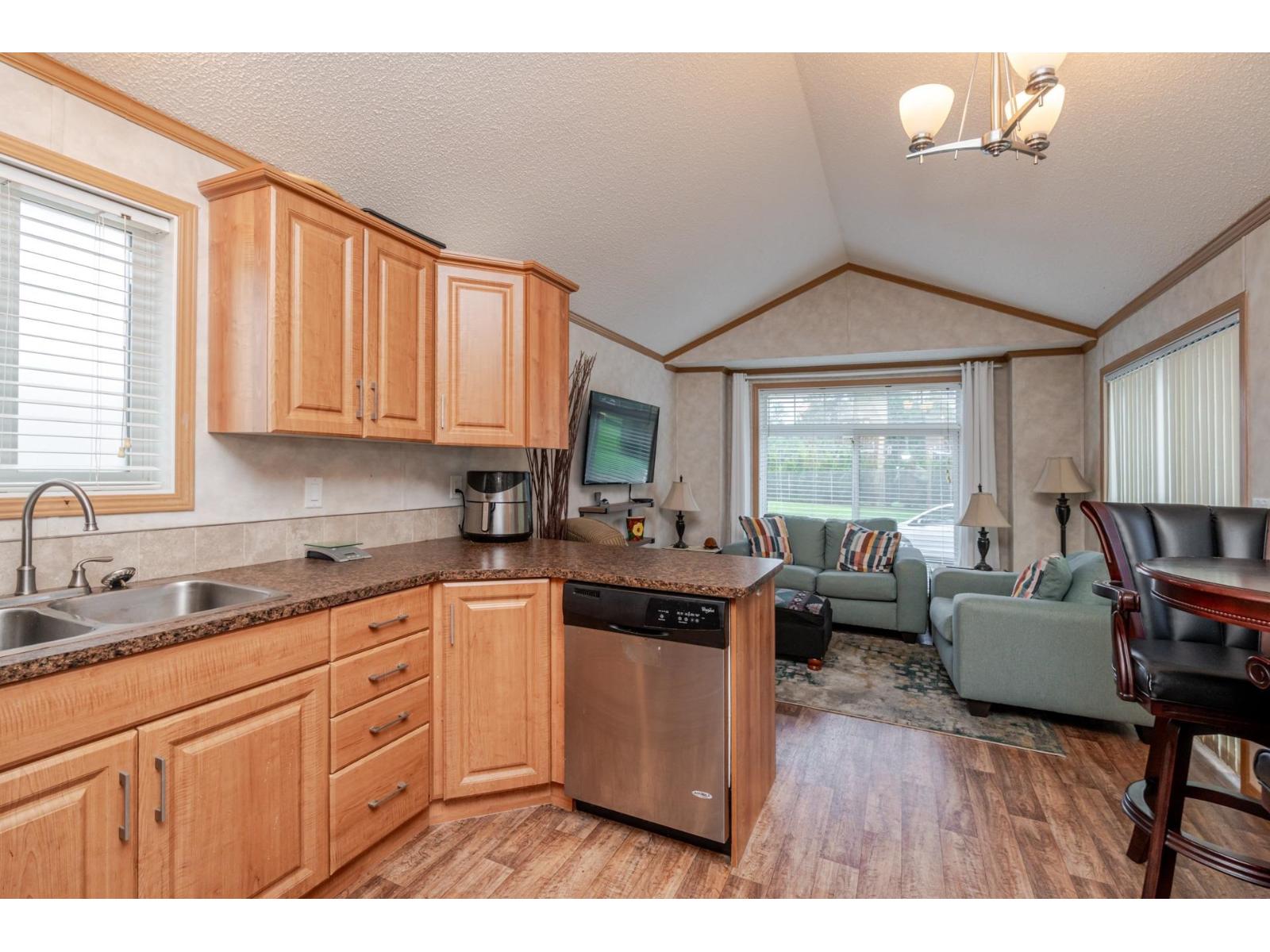 9 24330 Fraser Highway, Langley, British Columbia  V2Z 1N2 - Photo 11 - R3109865