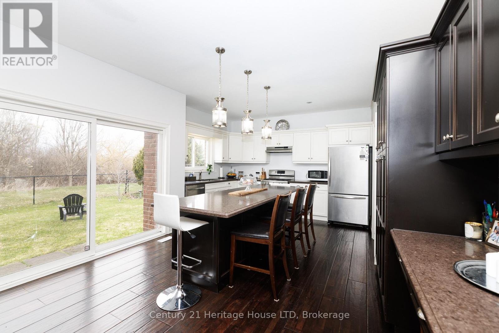 710 Brian Street, Fort Erie, Ontario  L2A 6W2 - Photo 8 - X12984014