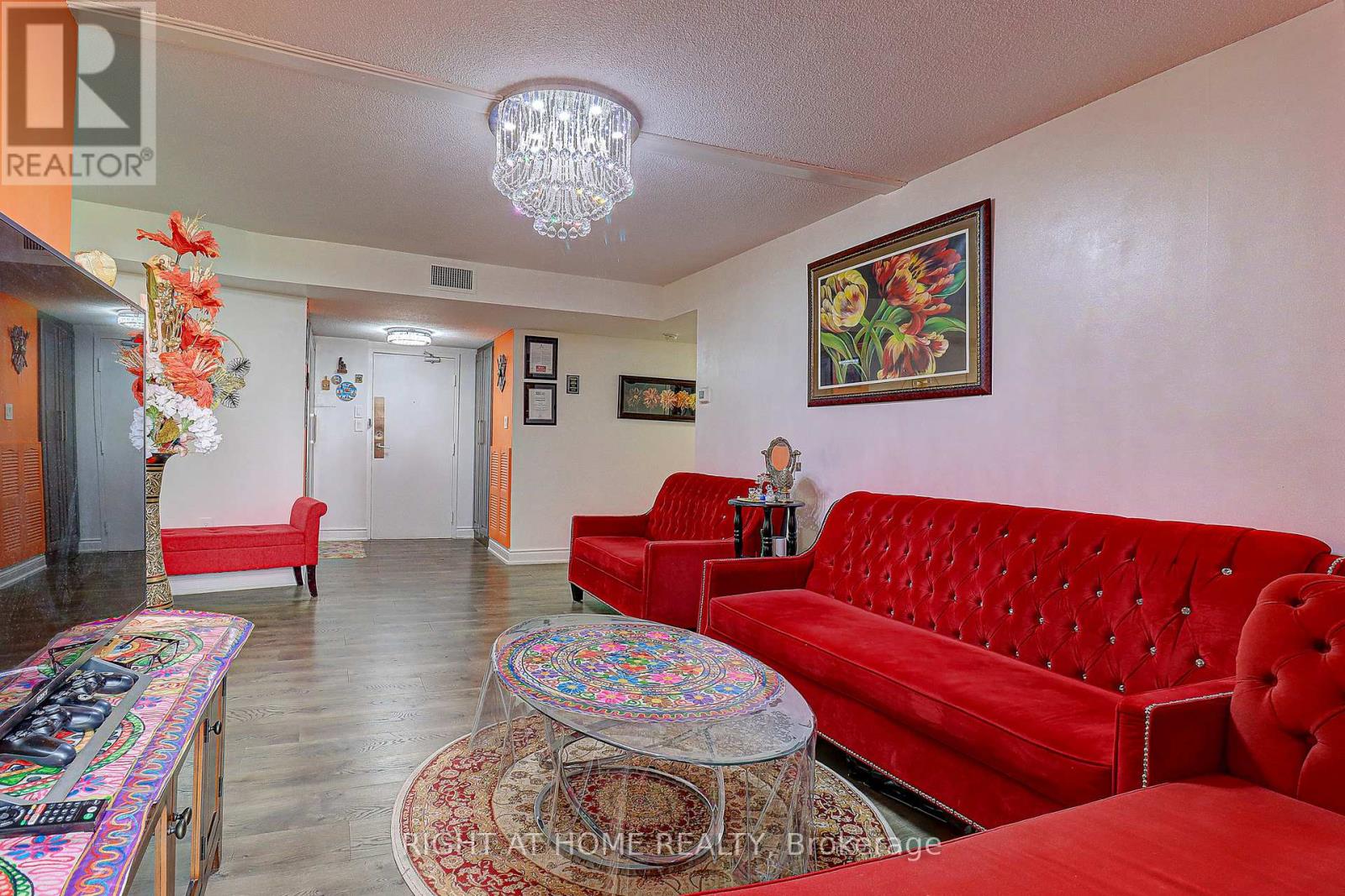 605 - 757 Victoria Park Avenue, Toronto, Ontario  M4C 5N8 - Photo 11 - E12916448