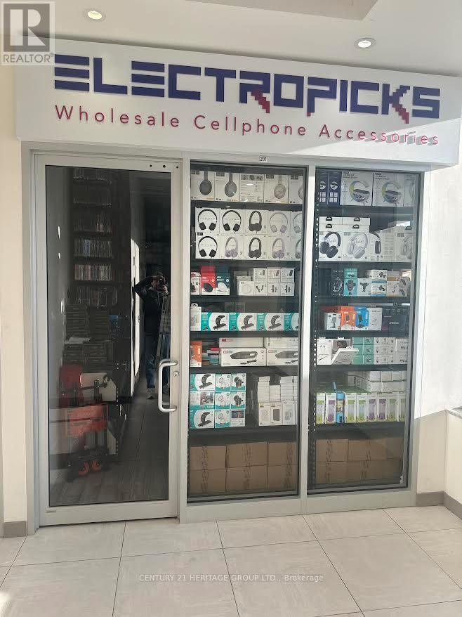 201 - 7181 Yonge Street, Markham, Ontario  L3T 0C7 - Photo 4 - N12983240