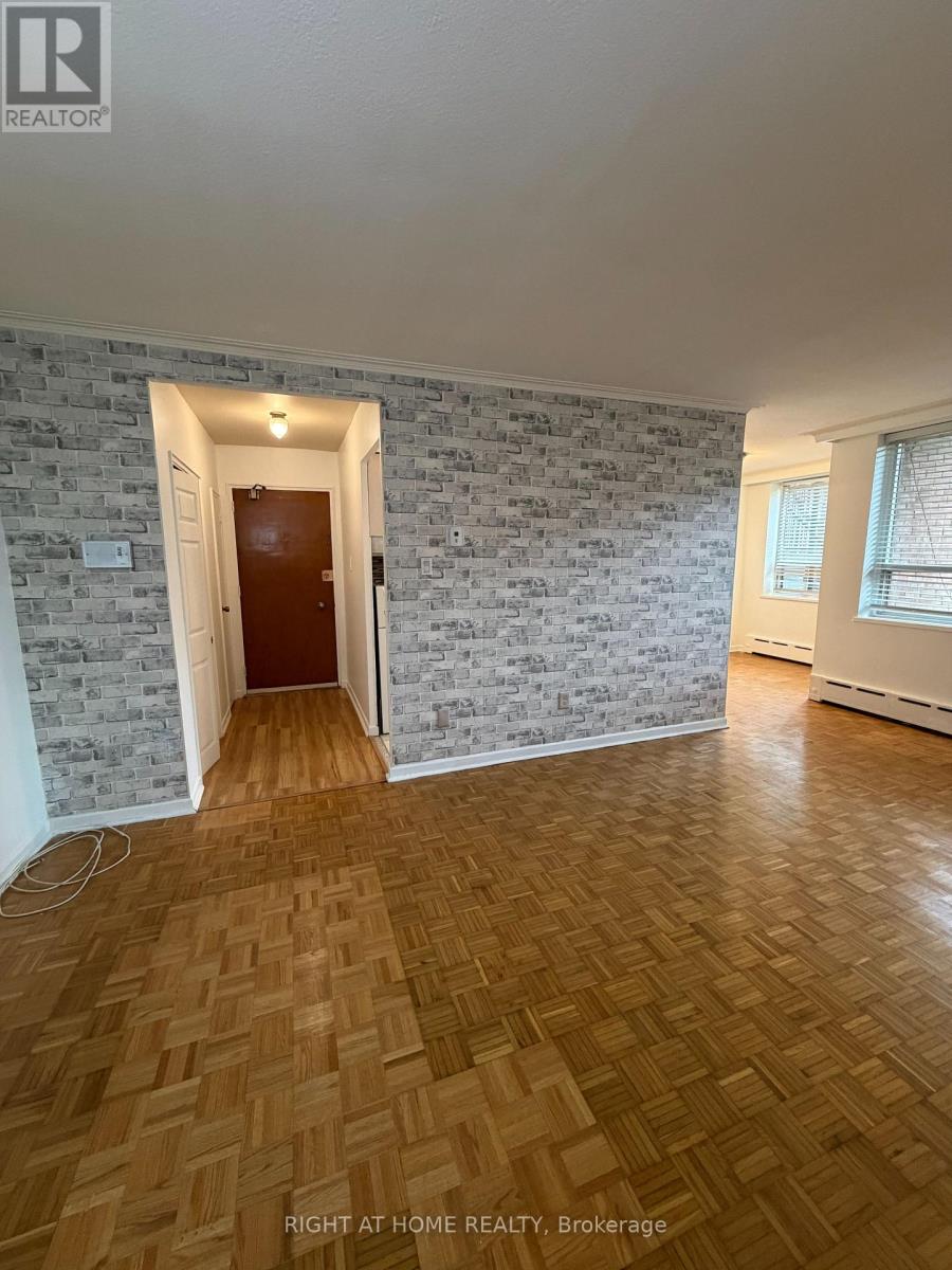 1b - 336 The West Mall, Toronto, Ontario  M9C 1E4 - Photo 5 - W12958876