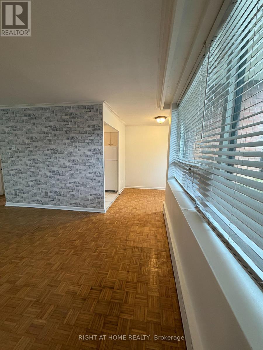 1b - 336 The West Mall, Toronto, Ontario  M9C 1E4 - Photo 9 - W12958876