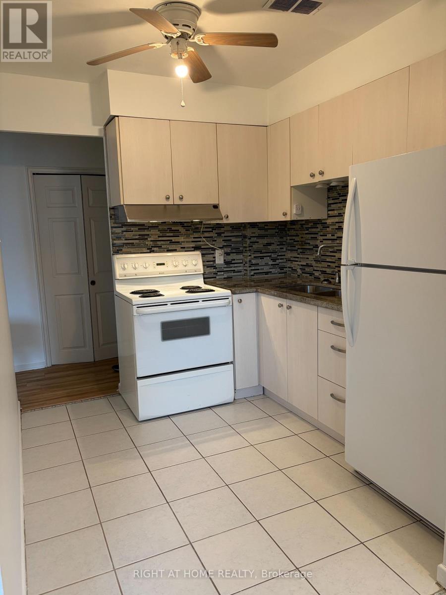 1b - 336 The West Mall, Toronto, Ontario  M9C 1E4 - Photo 7 - W12958876