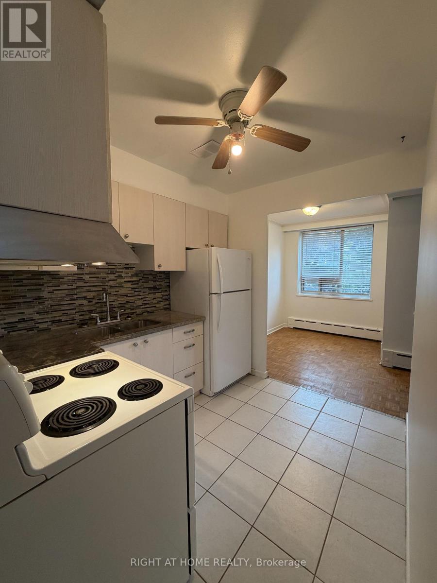 1b - 336 The West Mall, Toronto, Ontario  M9C 1E4 - Photo 8 - W12958876