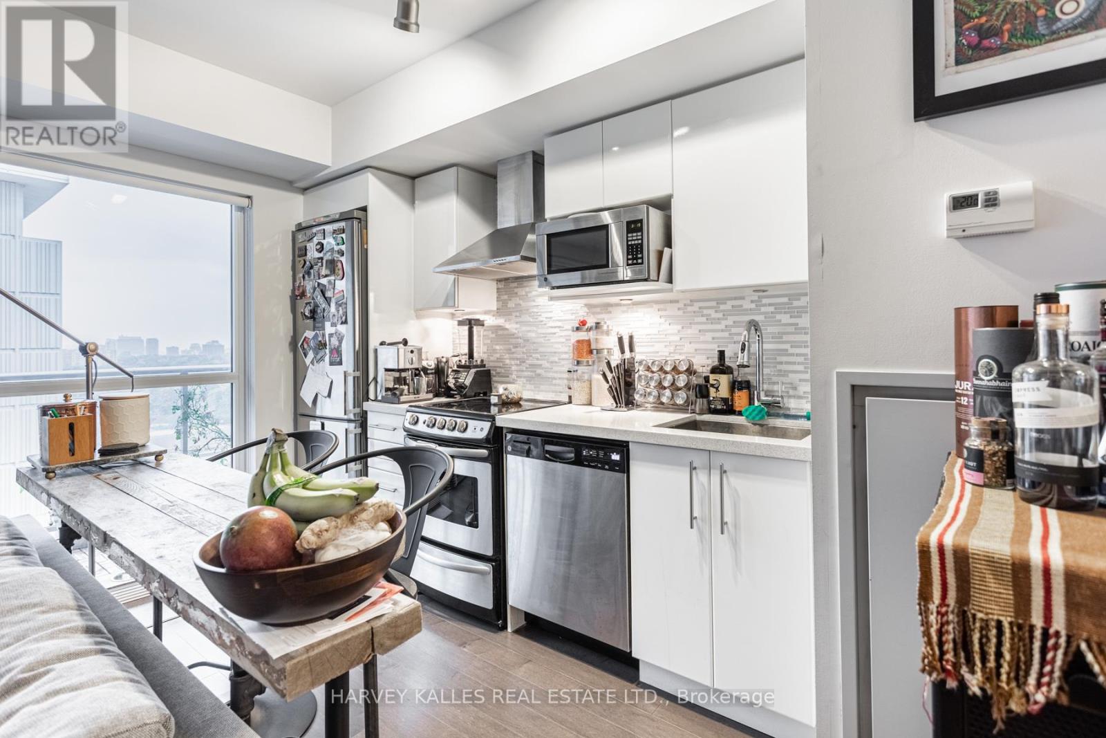 1209 - 58 Orchard View Boulevard, Toronto, Ontario  M4R 1B9 - Photo 10 - C12982348