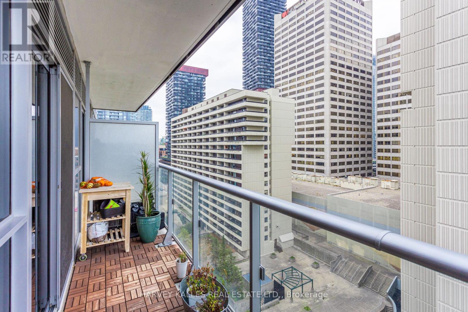 1209 - 58 Orchard View Boulevard, Toronto, Ontario  M4R 1B9 - Photo 17 - C12982348