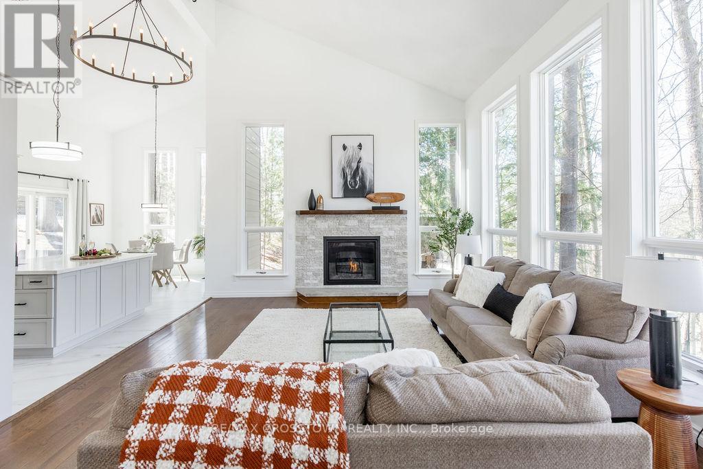 10 Beechwood Road, Oro-Medonte, Ontario  L4M 4Y8 - Photo 11 - S12983886