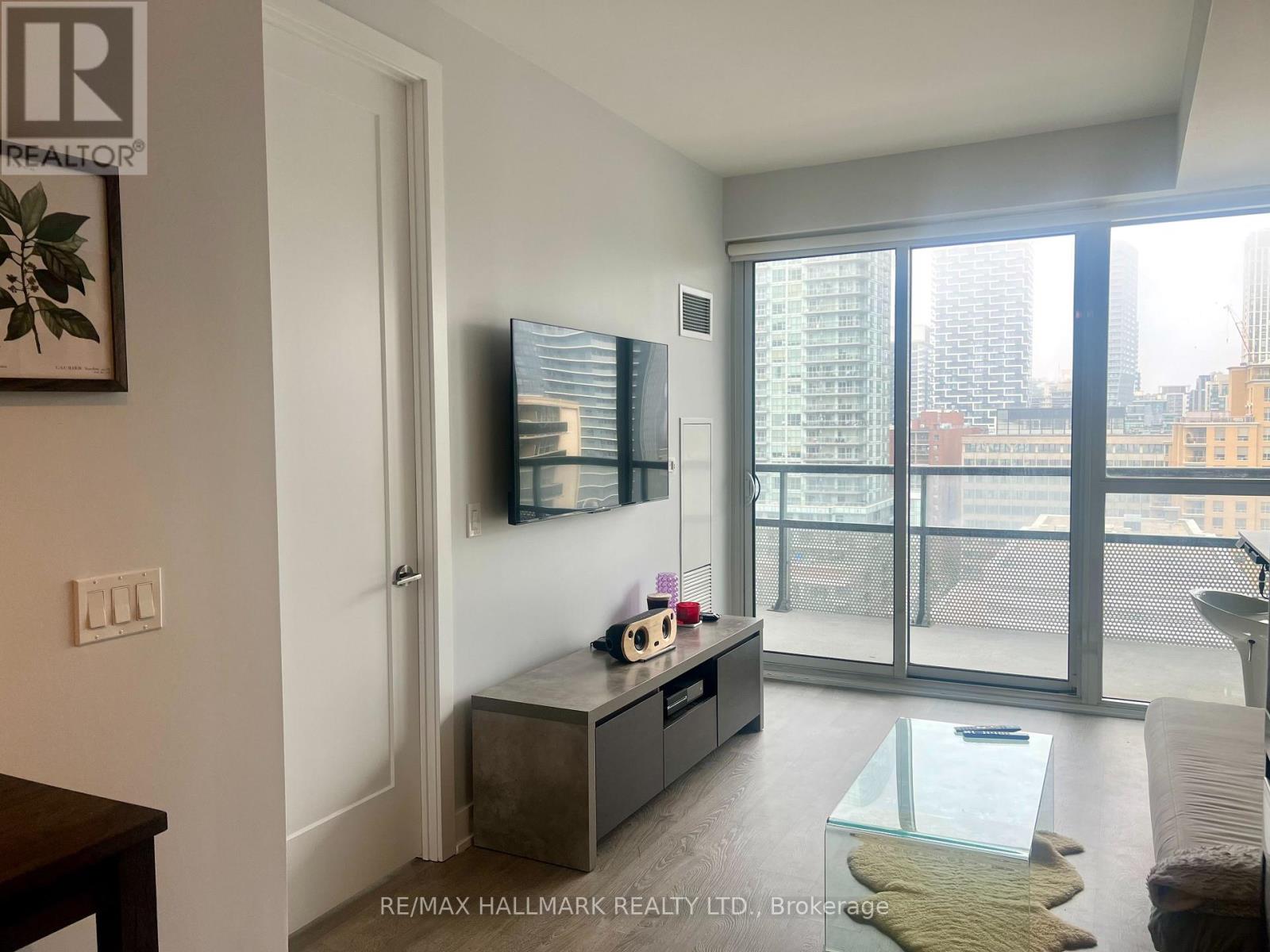 1308 - 11 Lillian Street, Toronto (Mount Pleasant West), Ontario  M4S 2H7 - Photo 8 - C12984228