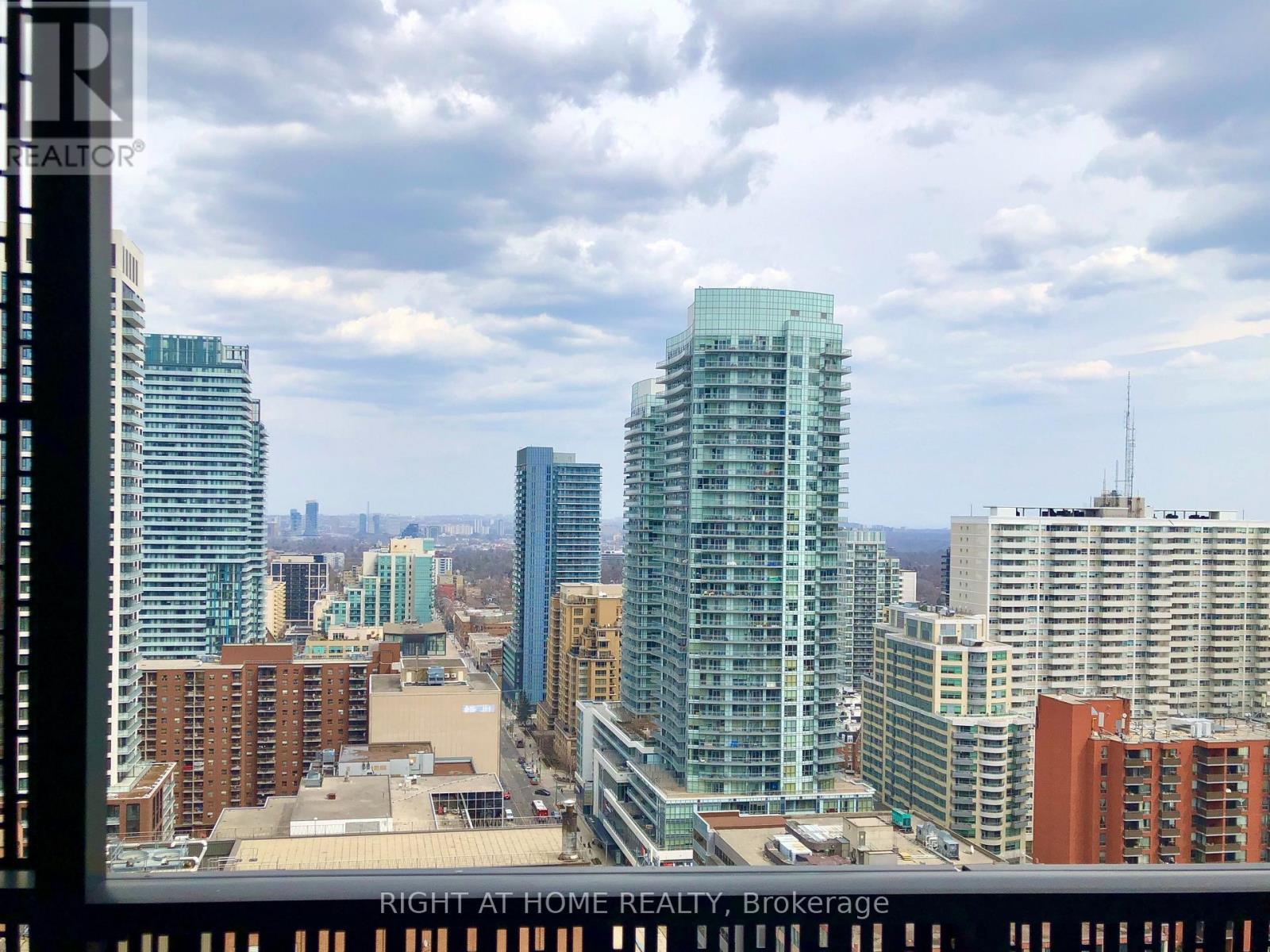 2210 - 8 Eglinton Avenue E, Toronto, Ontario  M4P 0C1 - Photo 10 - C12984230