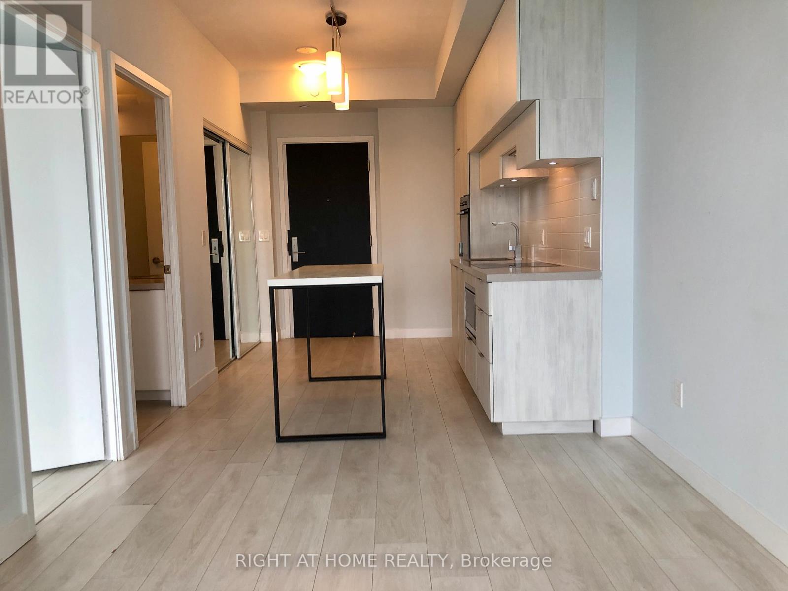 2210 - 8 Eglinton Avenue E, Toronto, Ontario  M4P 0C1 - Photo 14 - C12984230