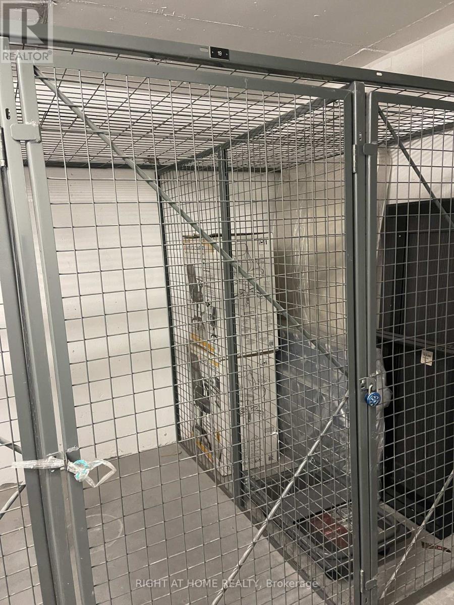 2210 - 8 Eglinton Avenue E, Toronto, Ontario  M4P 0C1 - Photo 21 - C12984230