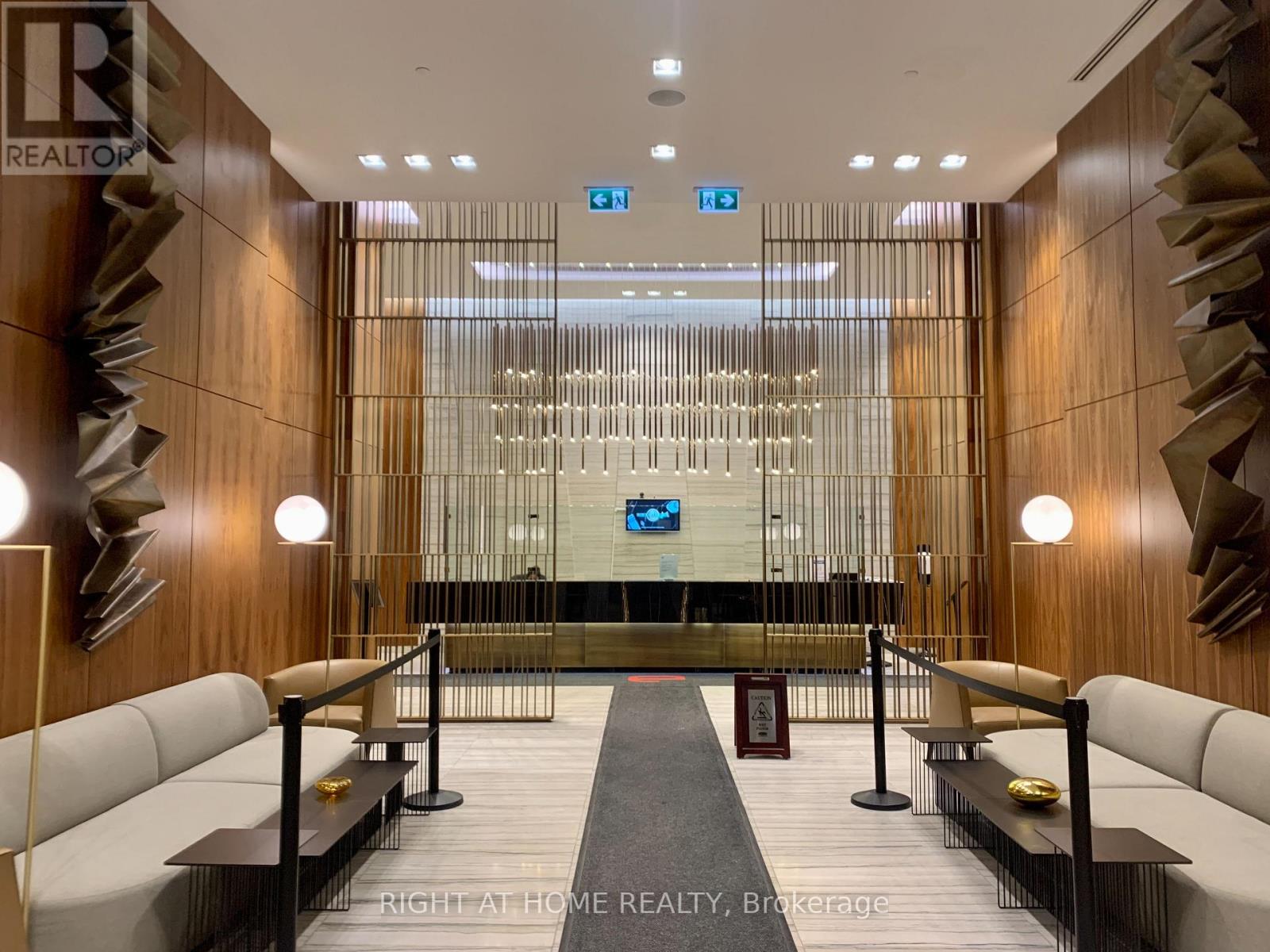 2210 - 8 Eglinton Avenue E, Toronto, Ontario  M4P 0C1 - Photo 4 - C12984230