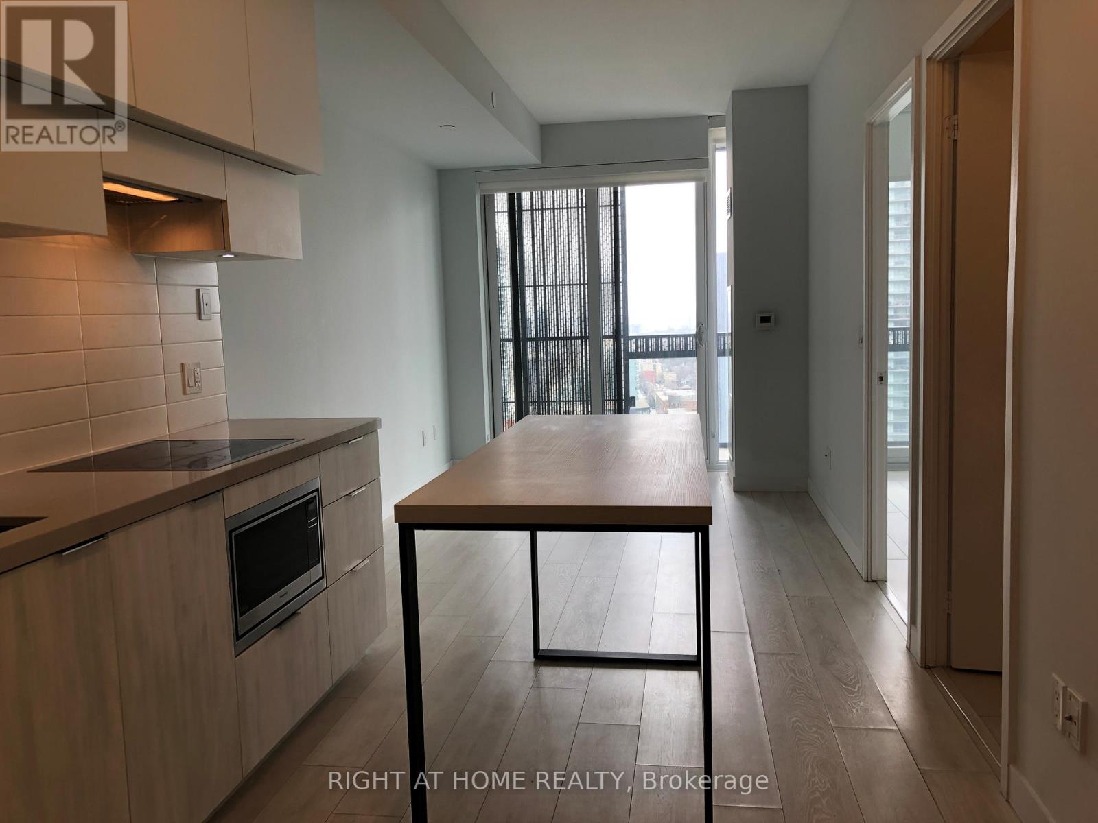 2210 - 8 Eglinton Avenue E, Toronto, Ontario  M4P 0C1 - Photo 7 - C12984230