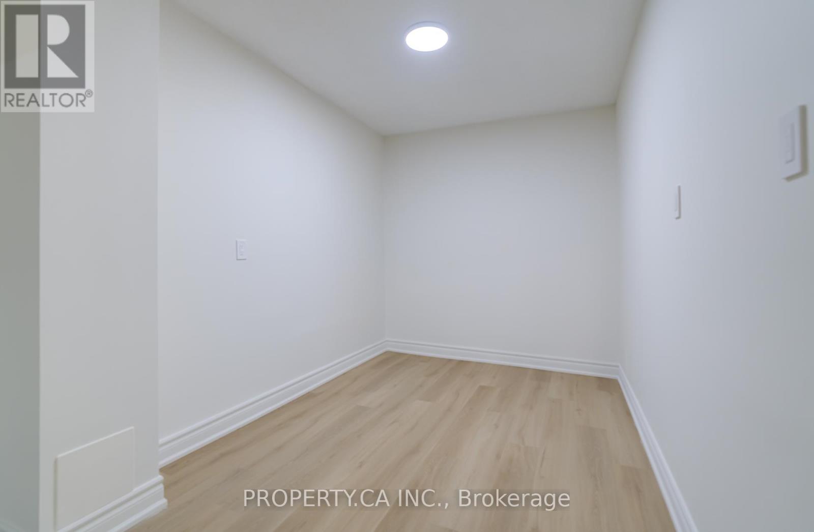 Bsmt - 16 Fleming Drive, Toronto, Ontario  M2K 2N9 - Photo 17 - C12984238