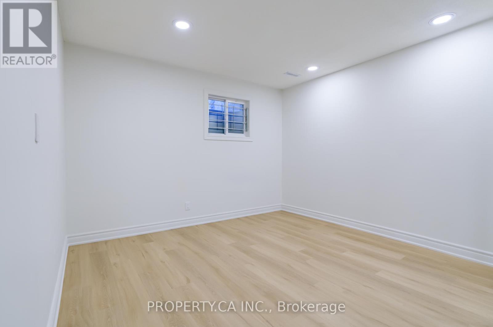 Bsmt - 16 Fleming Drive, Toronto, Ontario  M2K 2N9 - Photo 20 - C12984238