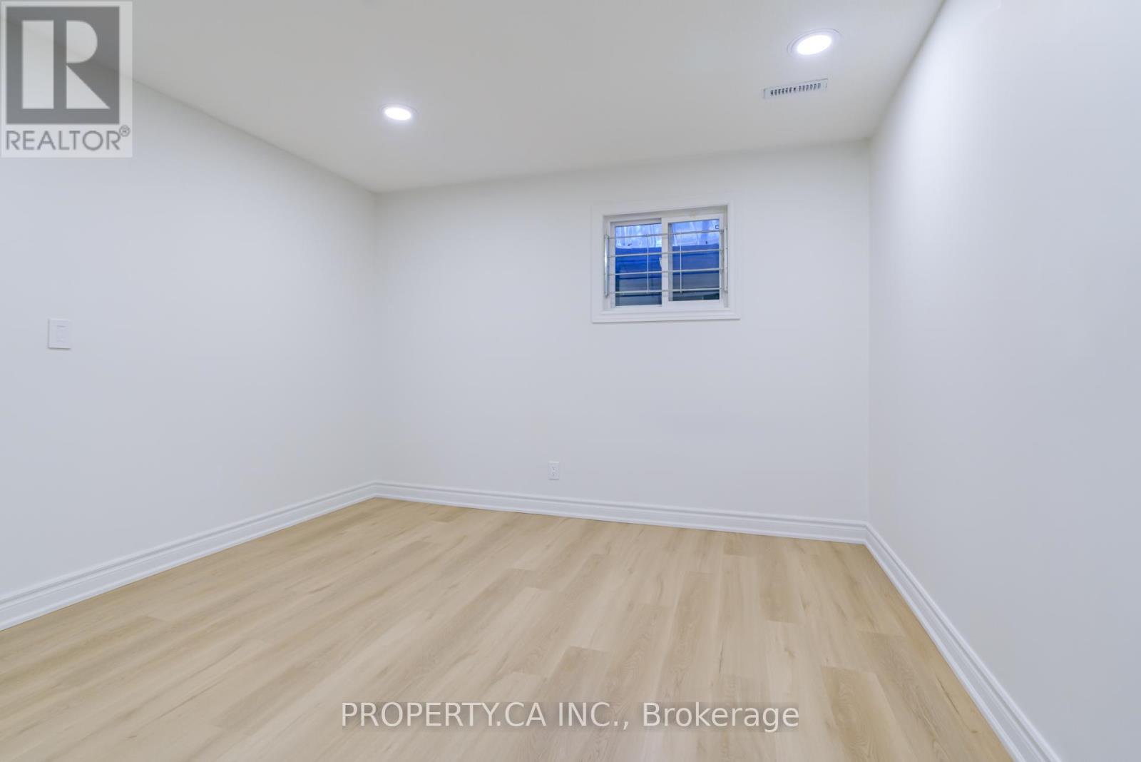 Bsmt - 16 Fleming Drive, Toronto, Ontario  M2K 2N9 - Photo 21 - C12984238