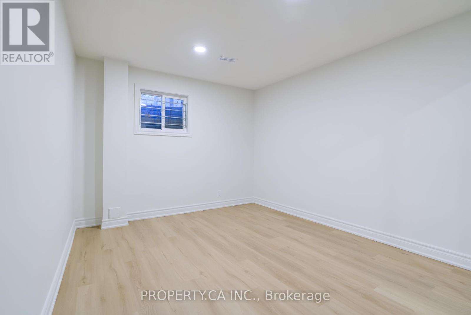 Bsmt - 16 Fleming Drive, Toronto, Ontario  M2K 2N9 - Photo 23 - C12984238