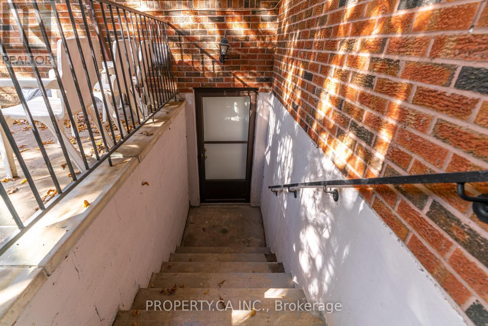 Bsmt - 16 Fleming Drive, Toronto, Ontario  M2K 2N9 - Photo 4 - C12984238