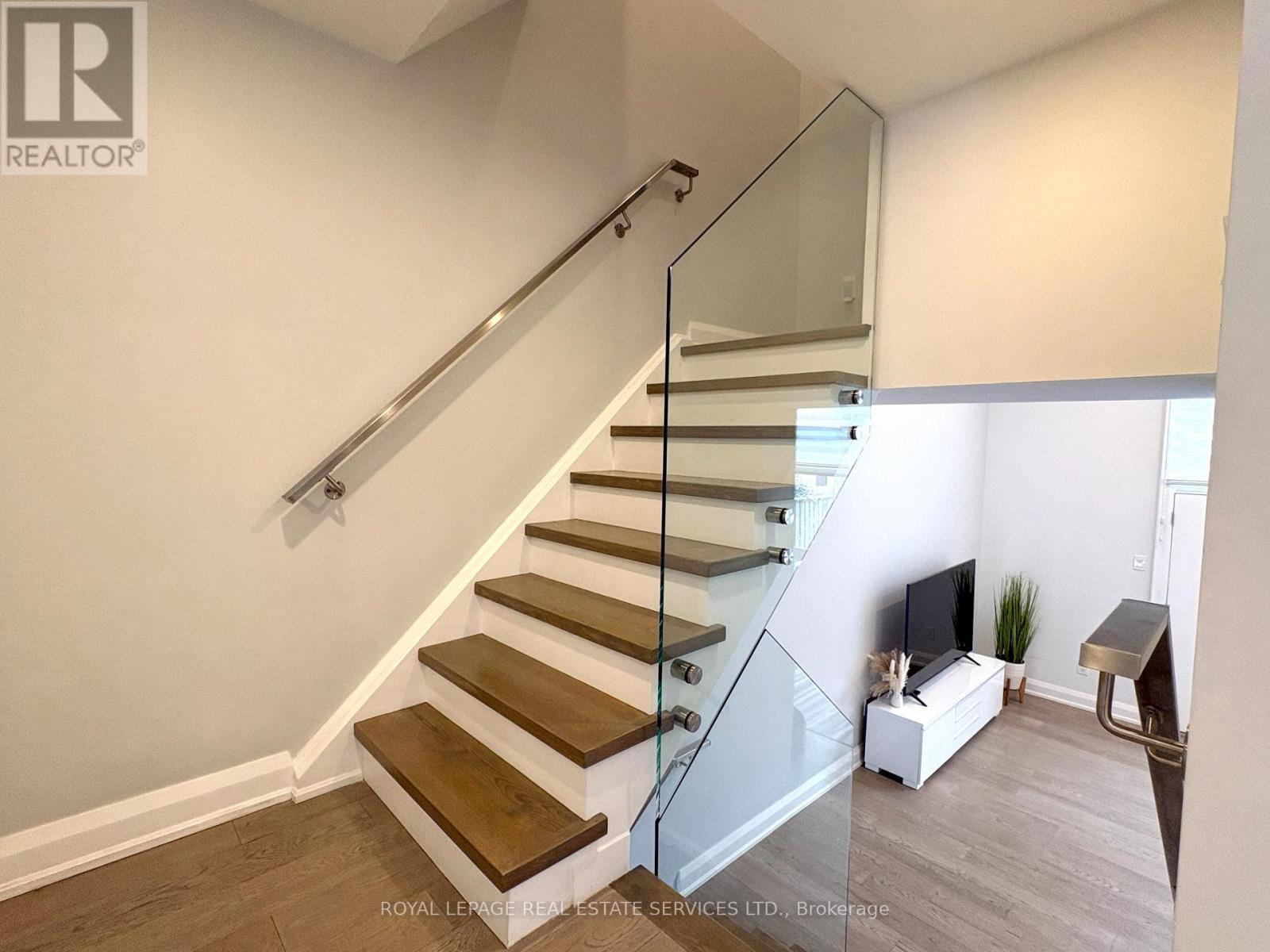 30 - 629 Rathburn Road, Toronto, Ontario  M9C 3T5 - Photo 21 - W12963720