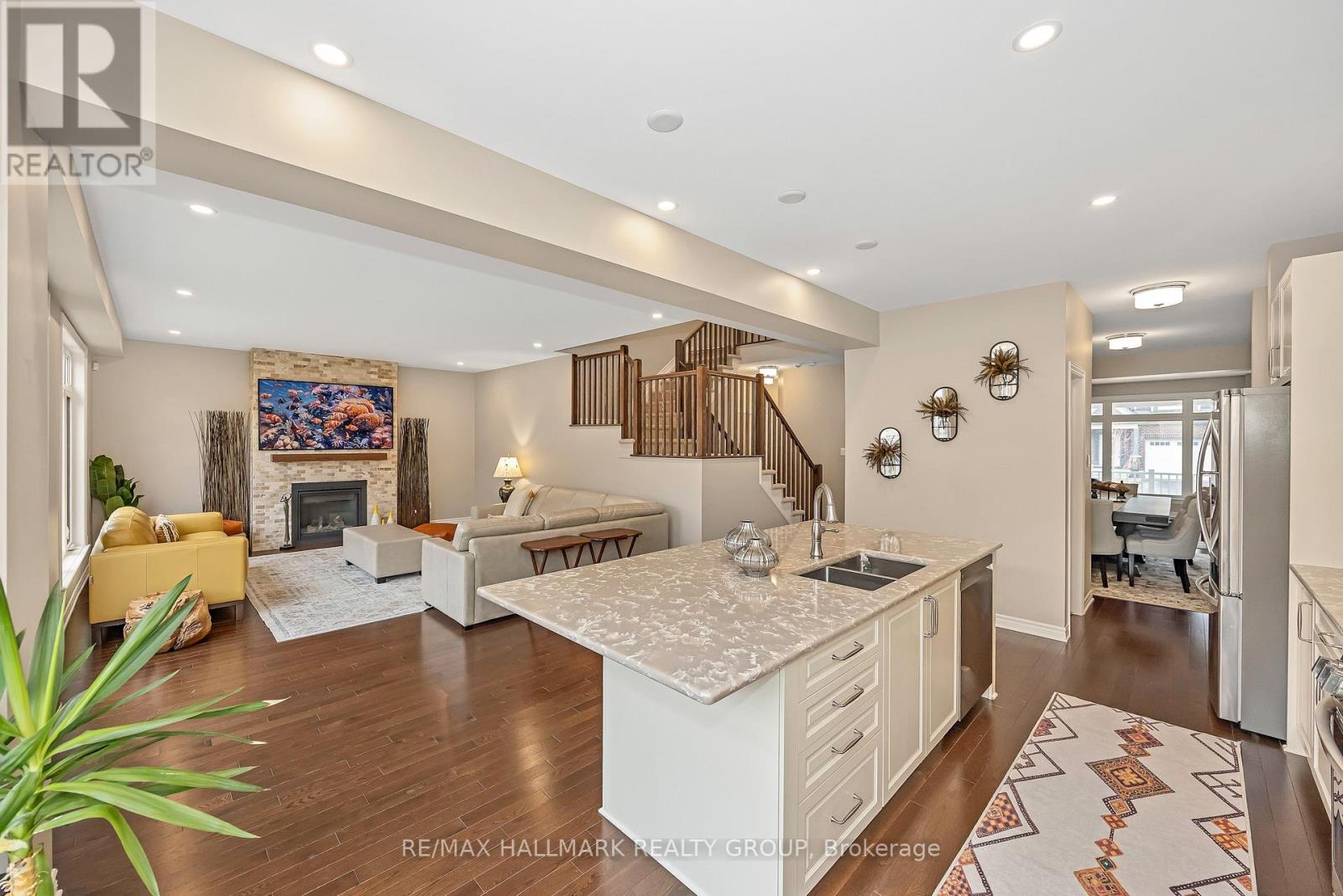 210 Trollius Way, Ottawa, Ontario  K1T 0R7 - Photo 18 - X12973772