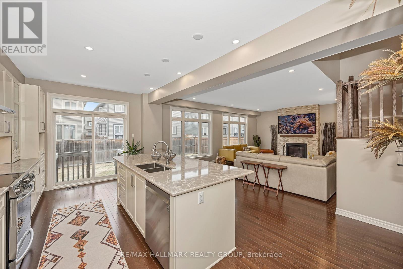 210 Trollius Way, Ottawa, Ontario  K1T 0R7 - Photo 19 - X12973772