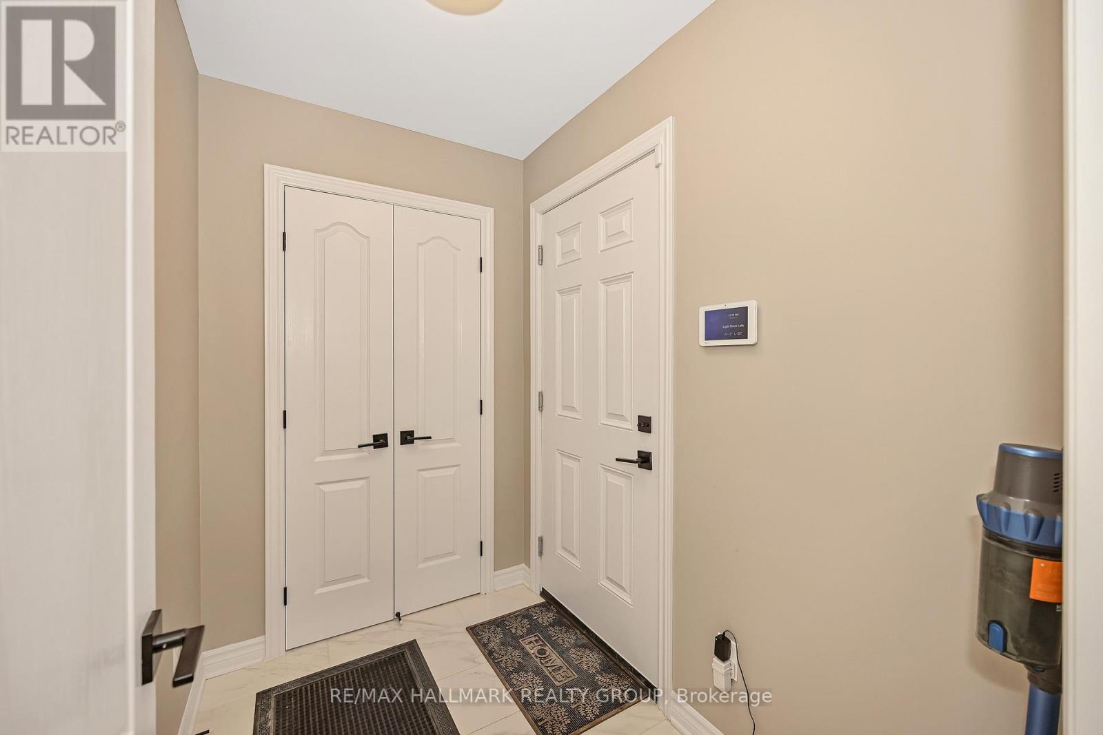 210 Trollius Way, Ottawa, Ontario  K1T 0R7 - Photo 24 - X12973772