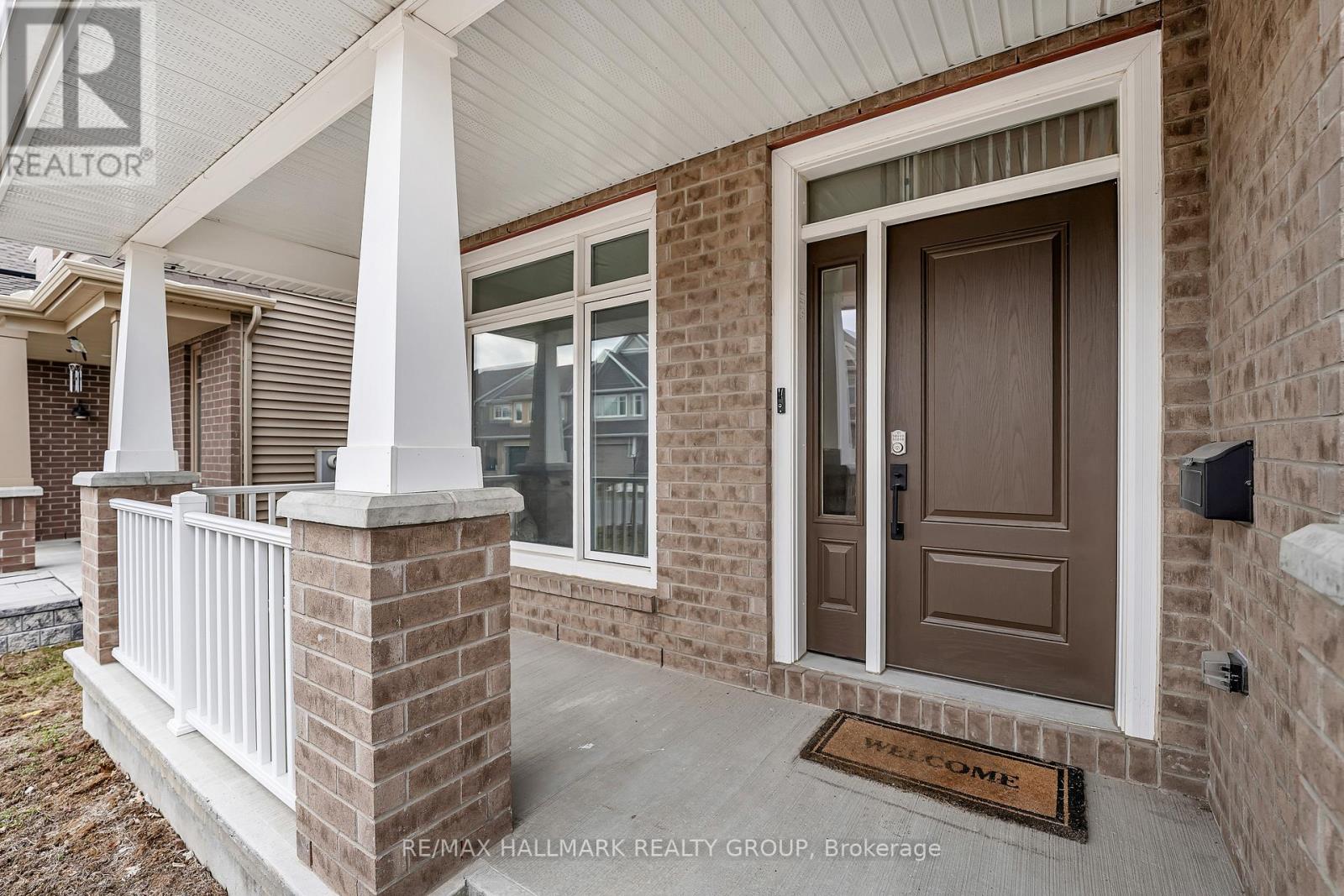 210 Trollius Way, Ottawa, Ontario  K1T 0R7 - Photo 3 - X12973772