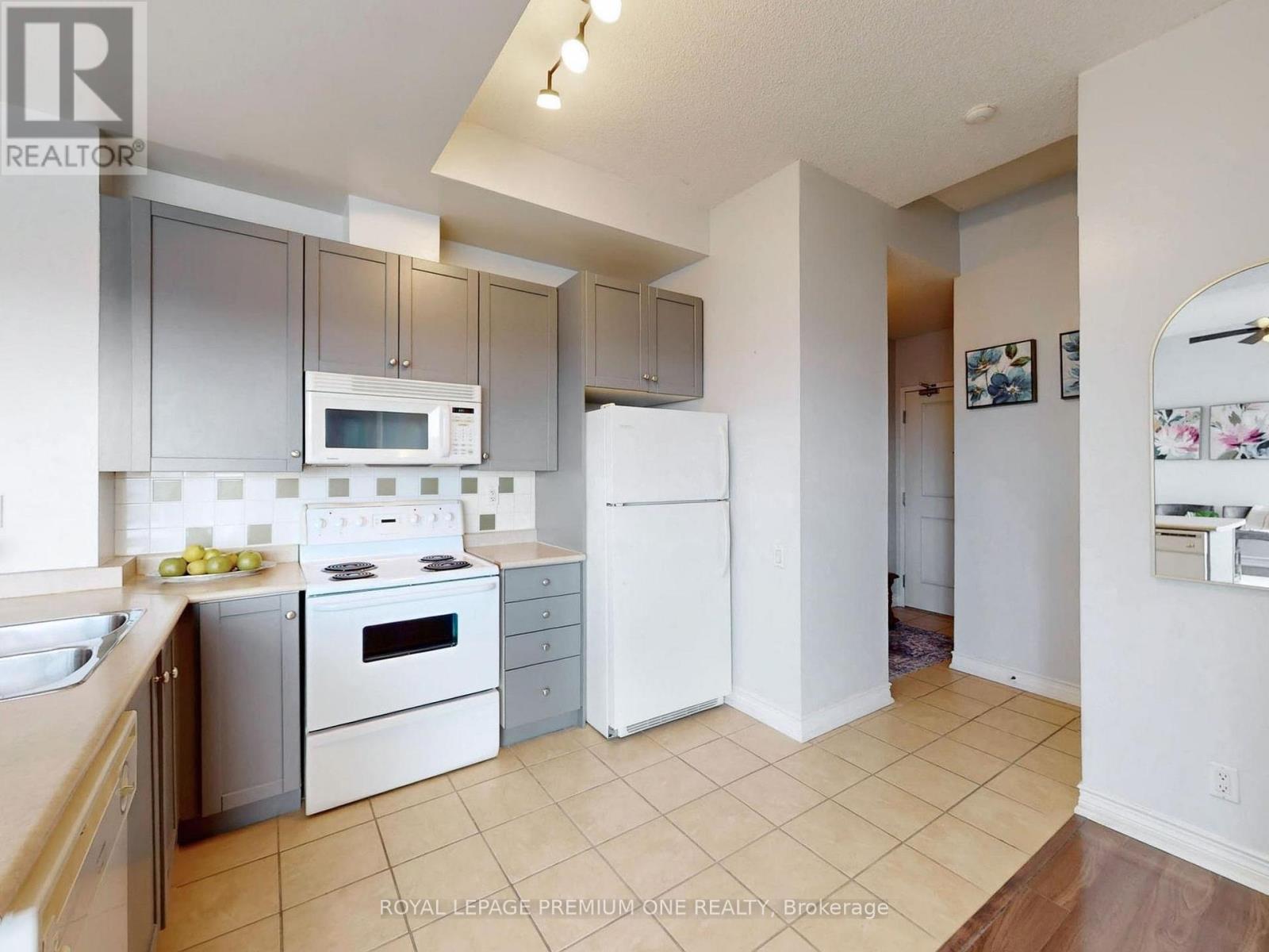 1101 - 1600 Keele Street, Toronto, Ontario  M6N 5J1 - Photo 6 - W12977722