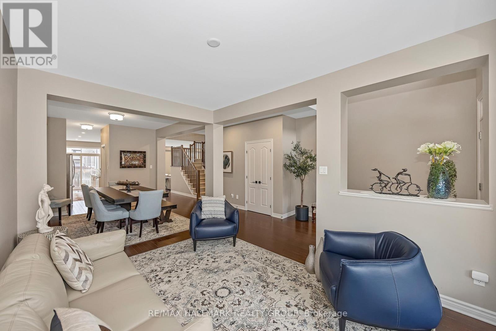 210 Trollius Way, Ottawa, Ontario  K1T 0R7 - Photo 8 - X12973772