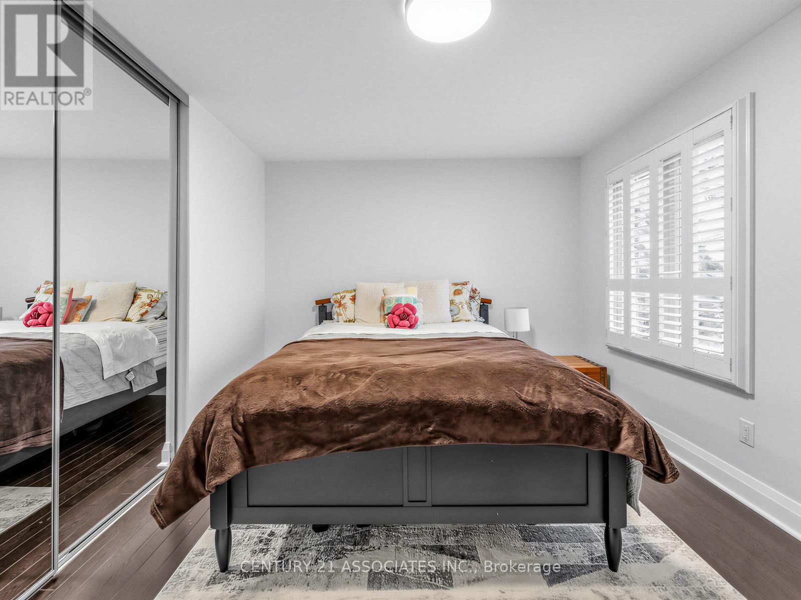 4049 Teakwood Drive, Mississauga (Creditview), Ontario  L5C 3L2 - Photo 22 - W12982730