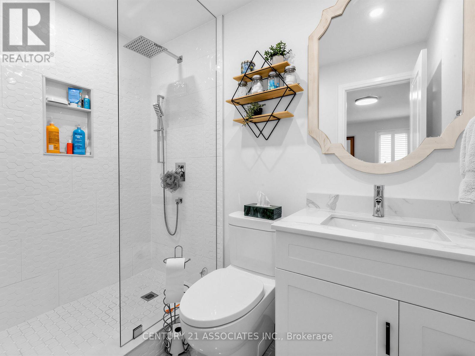 4049 Teakwood Drive, Mississauga (Creditview), Ontario  L5C 3L2 - Photo 19 - W12982730