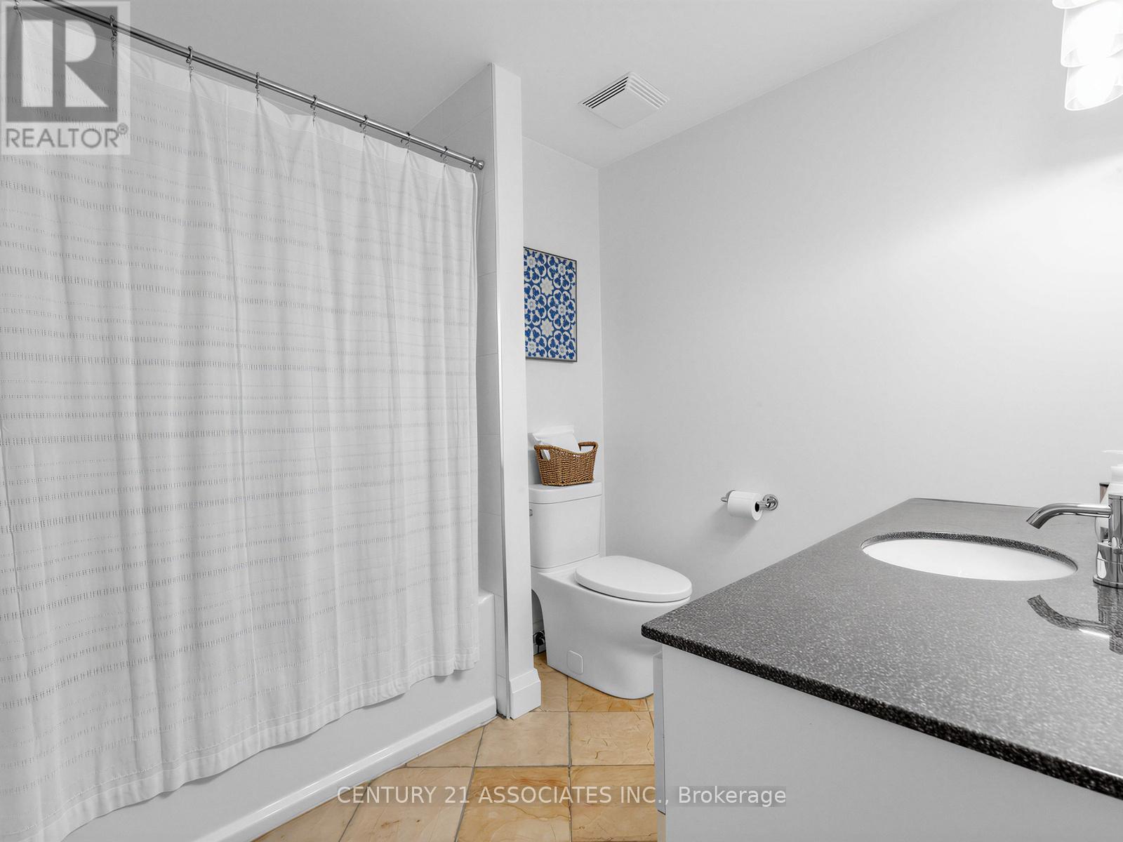 4049 Teakwood Drive, Mississauga (Creditview), Ontario  L5C 3L2 - Photo 23 - W12982730