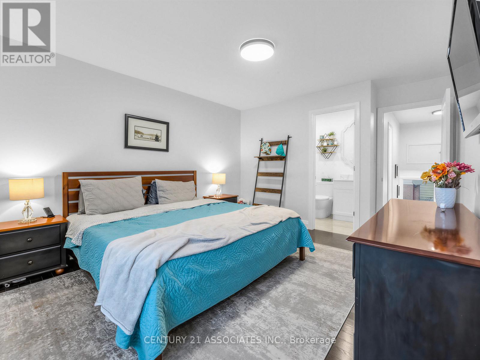 4049 Teakwood Drive, Mississauga (Creditview), Ontario  L5C 3L2 - Photo 18 - W12982730