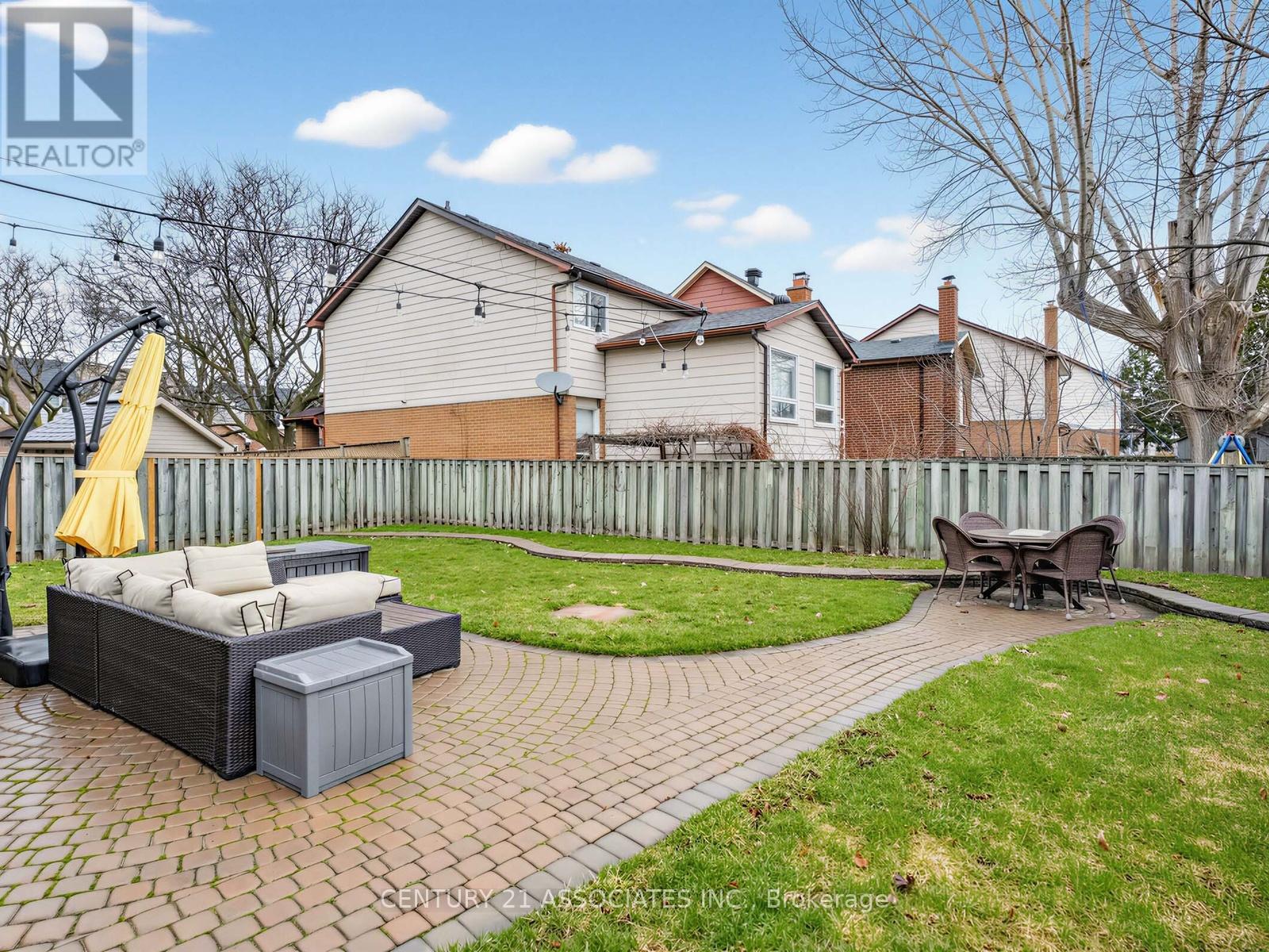 4049 Teakwood Drive, Mississauga (Creditview), Ontario  L5C 3L2 - Photo 30 - W12982730