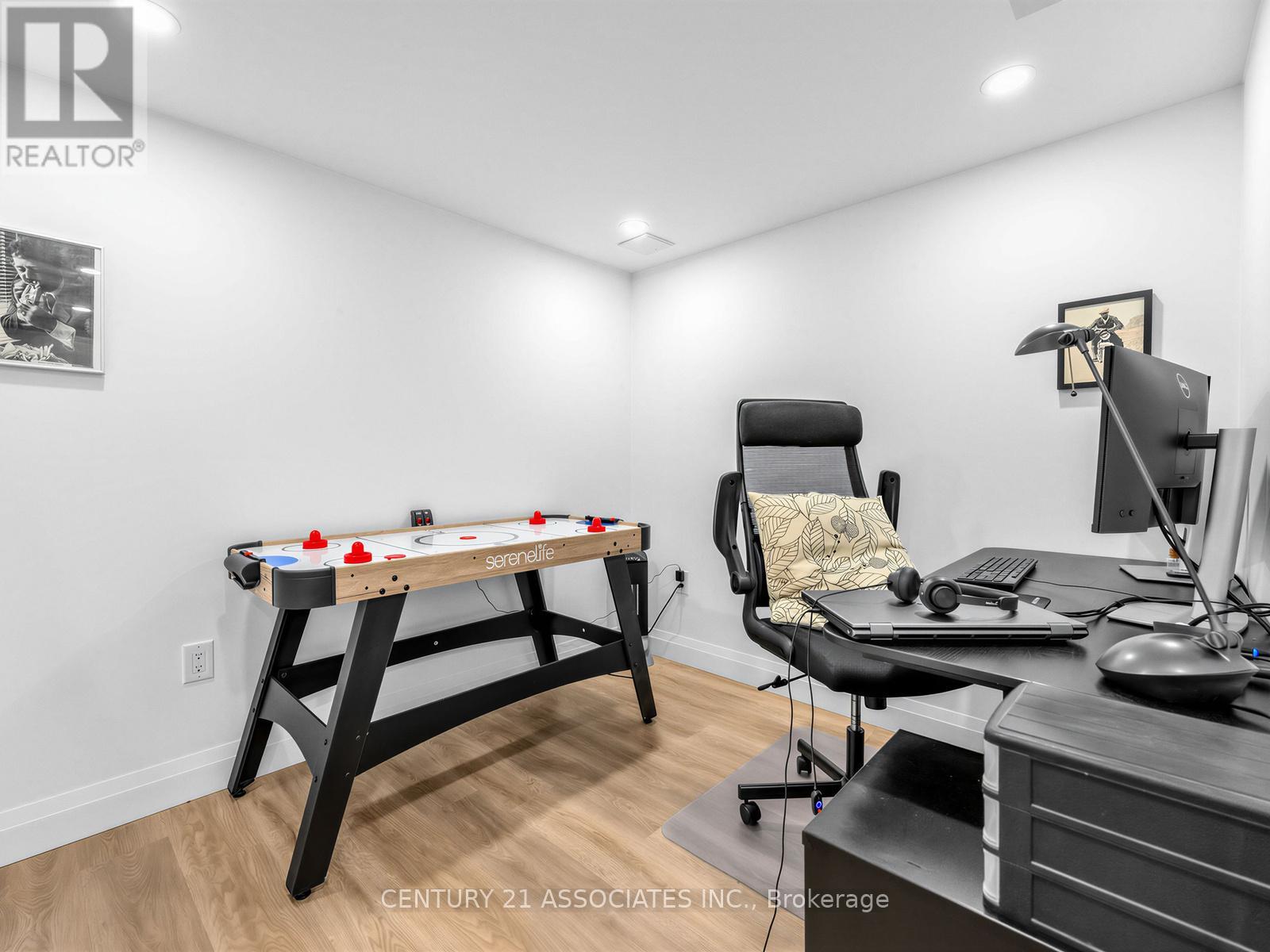 4049 Teakwood Drive, Mississauga (Creditview), Ontario  L5C 3L2 - Photo 24 - W12982730