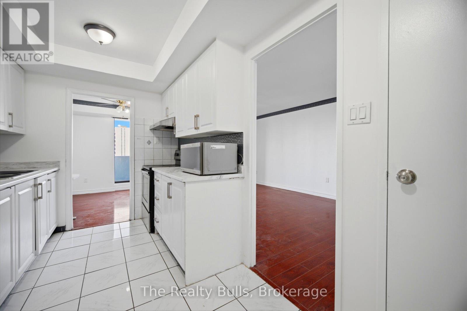 907 - 10 Stonehill Court, Toronto, Ontario  M1W 2X8 - Photo 10 - E12984036